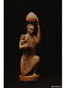 MF386 Skulptur der Mahafaly Wassertr&auml;gerin 1975 = 65 cm