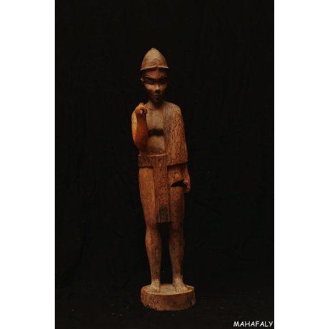 MF390 Skulptur der Atandroy Mann mit Speer = 66 cm