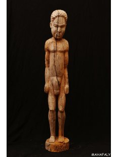 MF393 Skulptur der Sakalava nackter Mann 122 cm ca.1950