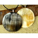 Horn Anh&auml;nger Agostina versilberter Anh&auml;nger 4 cm rund dunkler Grundton