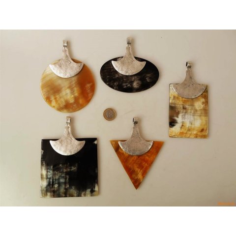 Horn Anh&auml;nger Jamal 10 cm in 5 Formen poliert = Code H