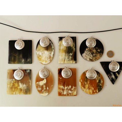 Horn Anh&auml;nger Arman 8 cm in 5 Formen poliert = Code F