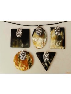 Horn Anh&auml;nger Selma 8 cm in 5 Formen poliert = Code F