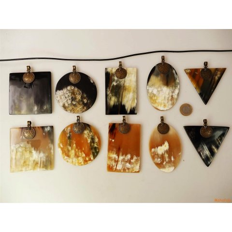 Horn Anh&auml;nger Sulaika 8 cm in 5 Formen poliert = Code F