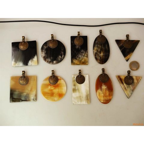 Horn Anh&auml;nger Sulaika 6 cm in 5 Formen poliert = Code E