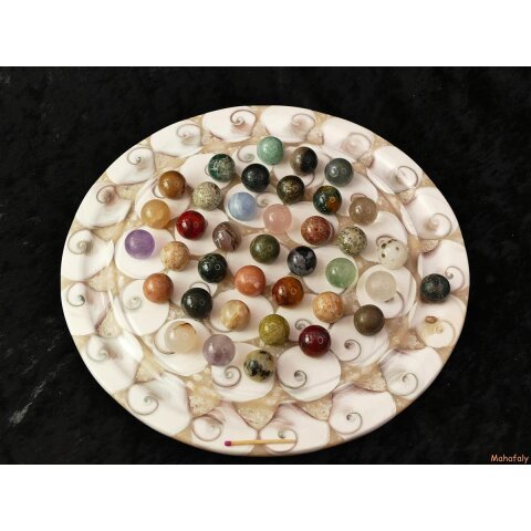 Solitairespiel aus Madagaskar Solit&auml;r mit Edelsteinkugeln 20 mm auf edlem Shiva Eys Brett