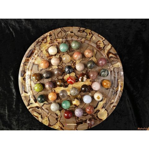 Solitairespiel aus Madagaskar Solit&auml;r mit Edelsteinkugeln 30 mm auf edlem Septarien Brett