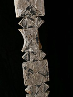 AL29 original AloAlo Grabstele der Mahafaly Bestattungsszene 150 cm ca. 1969