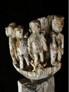 AL29 original AloAlo Grabstele der Mahafaly Bestattungsszene 150 cm ca. 1969