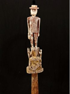 AL007 original AloAlo Grabstele der Mahafaly antik Mann...