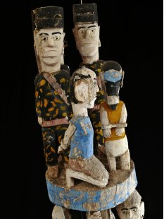 AL216  original und sehr selten AloAlo Grabstele...