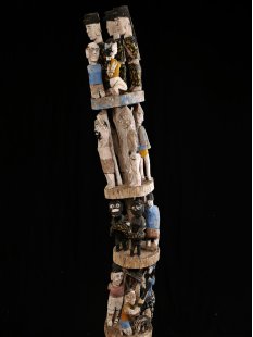 AL216  original und sehr selten AloAlo Grabstele Maroanaka Nr.4 ca. 1950 L&auml;nge 167 cm