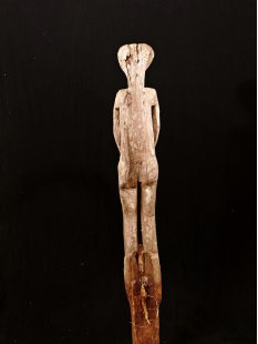 AL112 original AloAlo Grabpfosten Sakalava Frau mit Insektenkopf 155 cm 1940