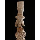 AL217 original AloAlo Grabstele der Mahafaly antik Motorradfahrer 160 cm cm ca. 1950