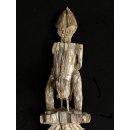 AL225 original AloAlo Grabstele der Sakalava antik nackte Frau und Reiter 215 cm ca. 1960