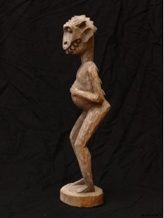 MF015 Vazimba Skulptur schwangere Krokodilfrau 45 cm