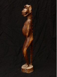 MF019 Vazimba Skulptur verschmitzter Kobold 48 cm