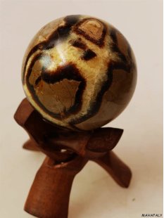 K87 Septarien Kugel Madagaskar 700 g D 80 mm Rarit&auml;t