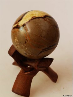 K87 Septarien Kugel Madagaskar 700 g D 80 mm Rarit&auml;t