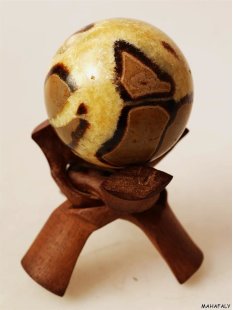 K91 Septarien Kugel Madagaskar 470 g D 70 mm Rarit&auml;t