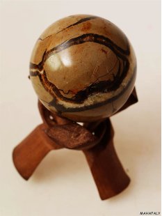 K92 Septarien Kugel Madagaskar 473 g D 70 mm Rarit&auml;t