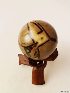 K98 Septarien Kugel Madagaskar 550 g D 73 mm Rarit&auml;t