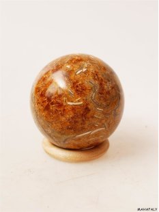 K116  fossiles und versteinertes Holz silifiziert Kugel Madagaskar  560 g D 70 mm