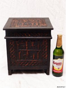 Truhe der Hova Madagaskar quadratisch 30 x 30 x 30 cm