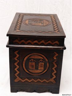 Truhe der Hova Madagaskar rechteckig 40 x 27 x 30 cm