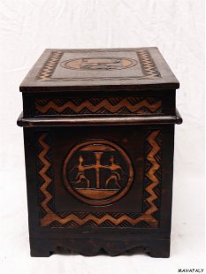 Truhe der Hova Madagaskar rechteckig 40 x 27 x 30 cm