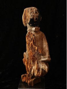 MF407 AloAlo Kopfskulptur der Mahafaly hockender Gefangener 30 cm 1965