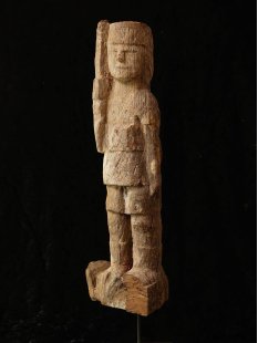 MF005 AloAlo Kopfskulptur von Grabstele der Mahafaly...