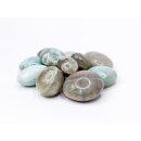 1 kg Handst&uuml;cken Handschmeichler Trommelstein Madagaskar Garnierit Palmstein poliert