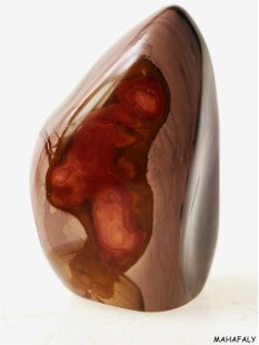 JaS19 Skulptur Freeform polychromer Madagaskar Jaspis 10,5 cm 610 g