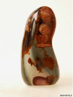 JaS21 Skulptur Freeform polychromer Madagaskar Jaspis 11...