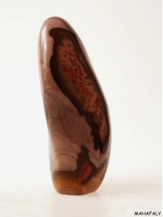 JaS22 Skulptur Freeform polychromer Madagaskar Jaspis 12...