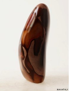 JaS22 Skulptur Freeform polychromer Madagaskar Jaspis 12 cm 480 g