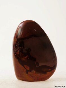 JaS36 Skulptur Freeform polychromer Madagaskar Jaspis 9 cm 330 g