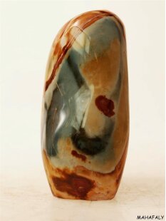 JaS39 Skulptur Freeform polychromer Madagaskar Jaspis 9 cm 375 g