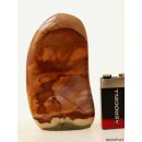 JaS41 Skulptur Freeform polychromer Madagaskar Jaspis 11 cm 310 g