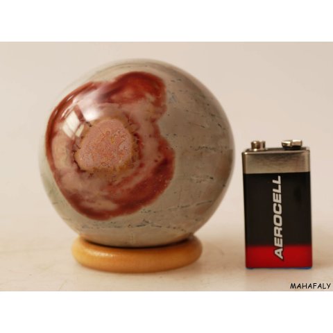 KJ22 Jaspis polychrom Kugel Madagaskar 625 g D 7,5 cm