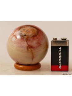 KJ28 Jaspis polychrom Kugel Madagaskar 360 g D 6 cm