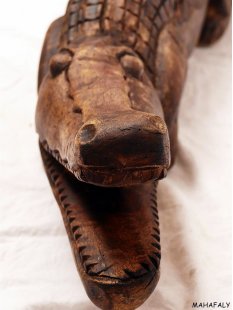 MF99 Skulptur heiliges Krokodil 1975  = 120 cm
