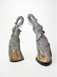 Hornfigur Elefant =  Code H 18-22 cm