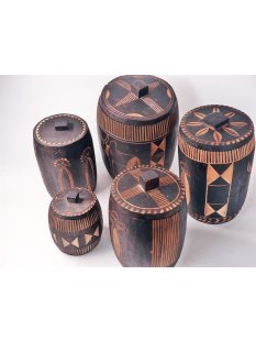 Boite &acute;de Mahafaly Vorratsdosen aus Weichholz mit naiver Brandmalerei ca.18 cm hoch = Code E