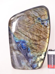 LA21 Labradorit Madagaskar polychrom Freeform poliert...