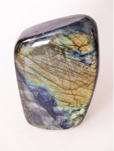 LA21 Labradorit Madagaskar polychrom Freeform poliert 2200 g 15 x 8 cm