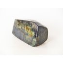 LA24 Labradorit Madagaskar polychrom Freeform poliert 590 g 11 x 5 cm