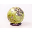 K175 Opal Kugel Madagaskar 634 g D 77 mm