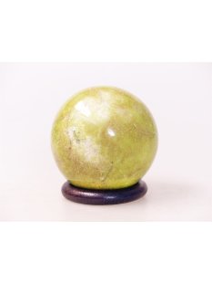 K183 Opal Kugel Madagaskar 345 g D 65 mm